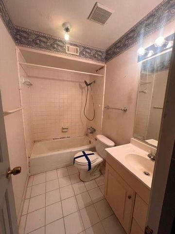 6304 S Rice Avenue, Bellaire, TX 77401
