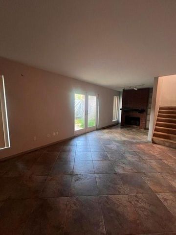 6304 S Rice Avenue, Bellaire, TX 77401