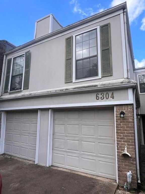 6304 S Rice Avenue, Bellaire, TX 77401