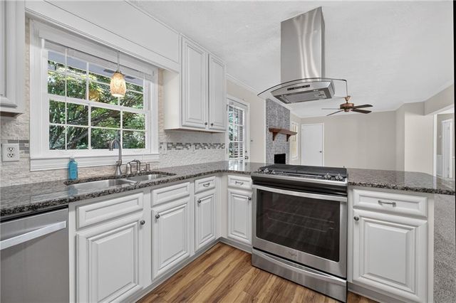 2313 Cambridge Street, Snellville, GA 30078