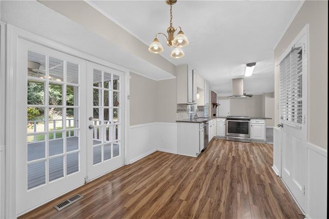 2313 Cambridge Street, Snellville, GA 30078