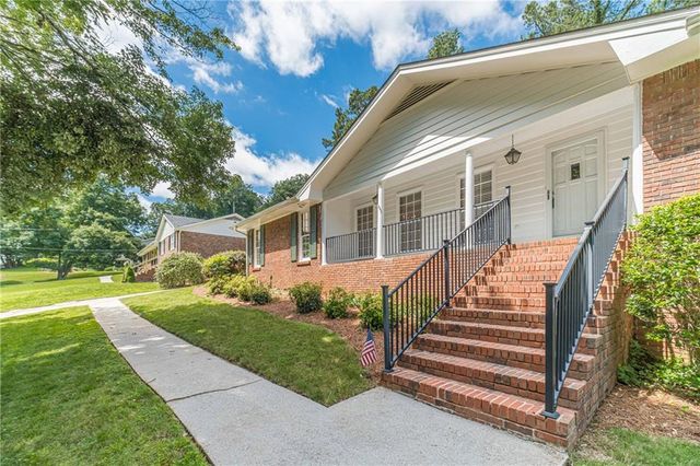 2313 Cambridge Street, Snellville, GA 30078