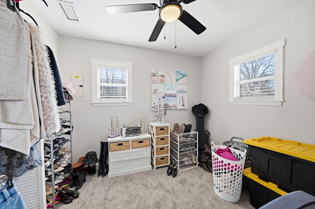 217 E 13 Th Place, Hobart, IN 46342