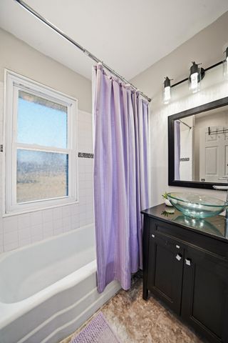 217 E 13 Th Place, Hobart, IN 46342