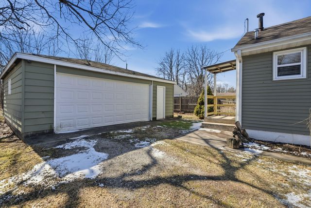 217 E 13 Th Place, Hobart, IN 46342
