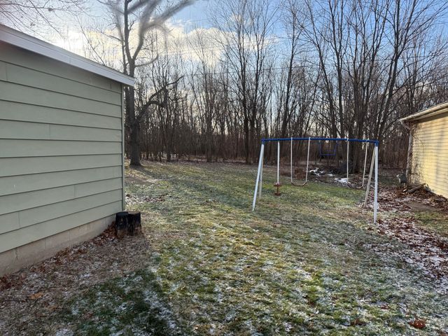 217 E 13 Th Place, Hobart, IN 46342