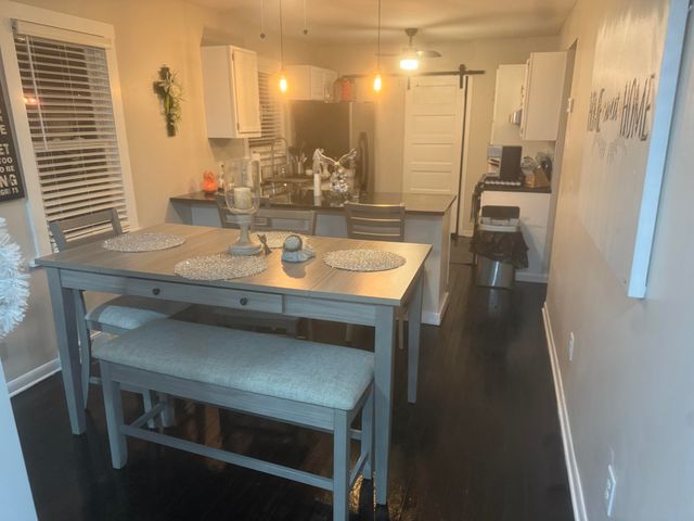 217 E 13 Th Place, Hobart, IN 46342