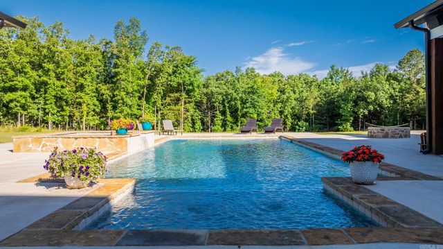 2995 Cresthaven Street, Conway, AR 72034
