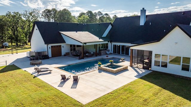 2995 Cresthaven Street, Conway, AR 72034
