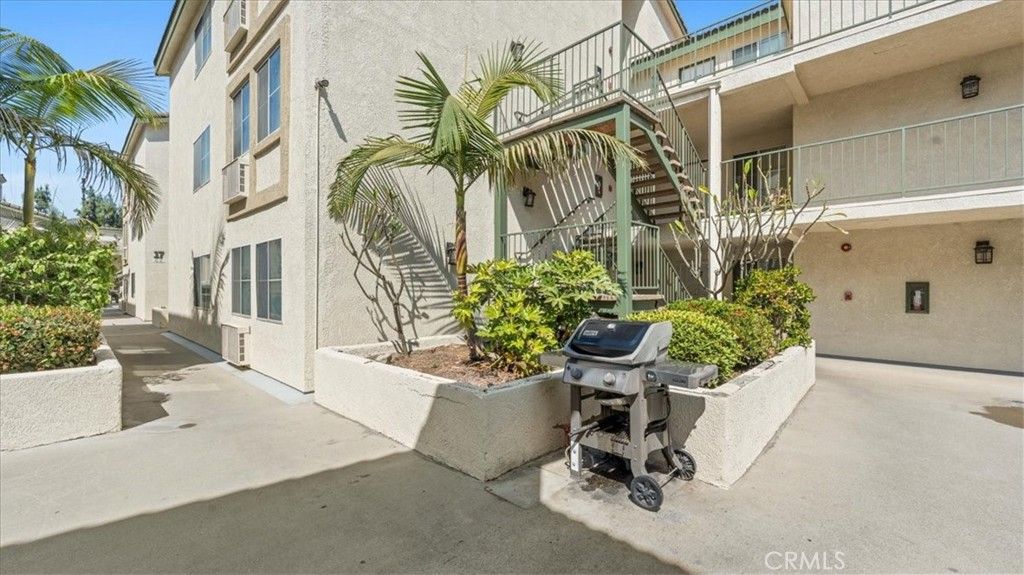 Image 14 of property listing at 15000 Downey Avenue 135, Paramount, CA 90723