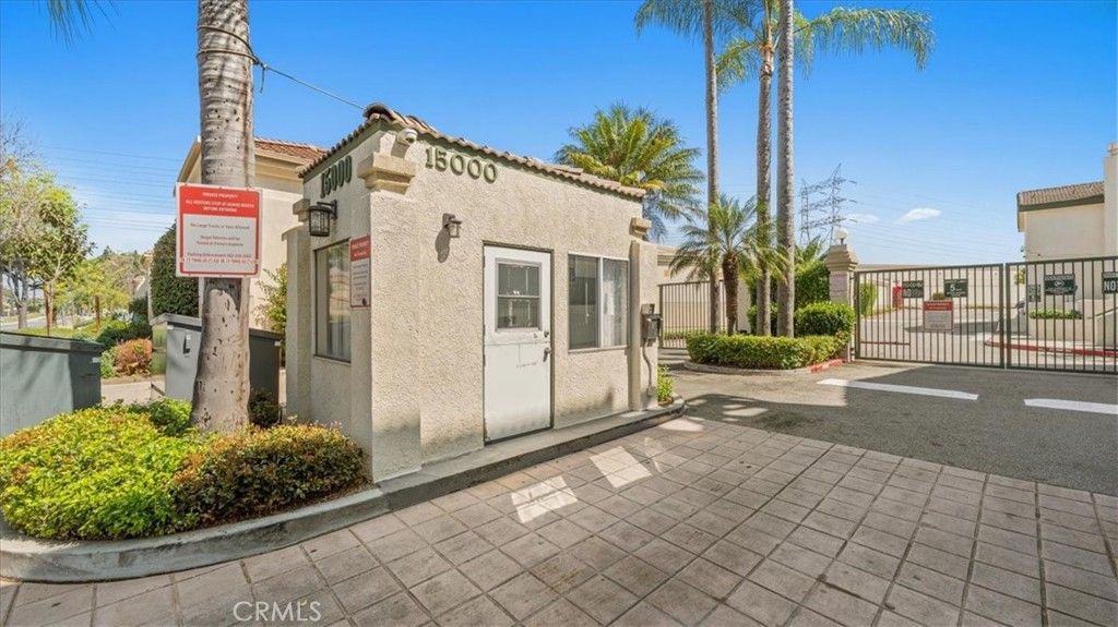 Image 15 of property listing at 15000 Downey Avenue 135, Paramount, CA 90723
