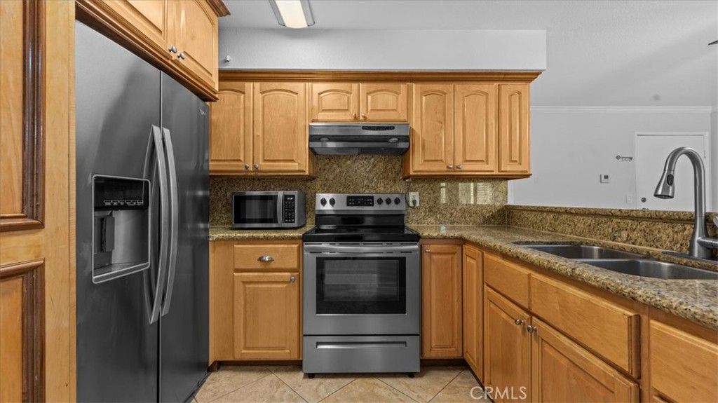 Image 4 of property listing at 15000 Downey Avenue 135, Paramount, CA 90723