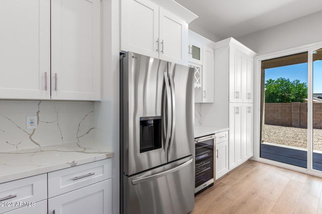 13711 W TARA Lane, Surprise, AZ 85374