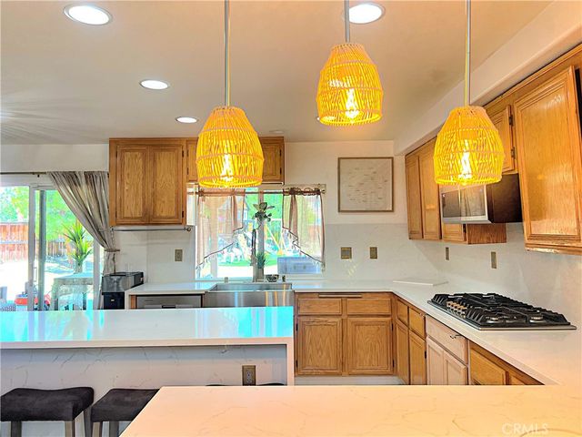 39883 Penina Way, Palmdale, CA 93551
