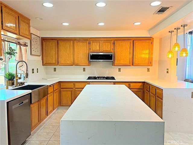 39883 Penina Way, Palmdale, CA 93551