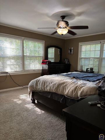 930 Huntington RD, Emporia, KS 66801