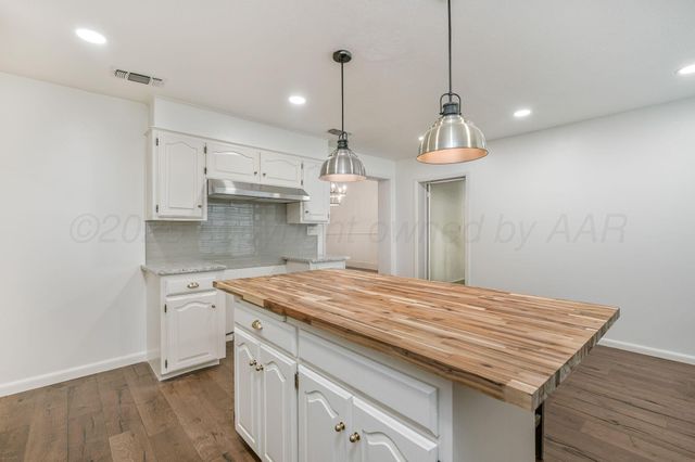 401 Cedar Street, Mclean, TX 79057