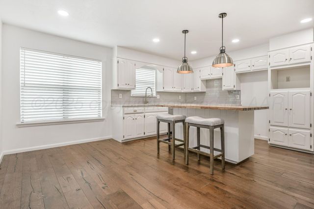 401 Cedar Street, Mclean, TX 79057