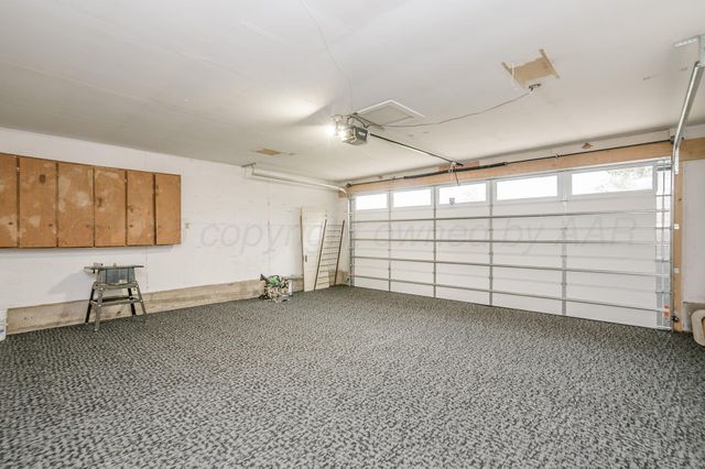 401 Cedar Street, Mclean, TX 79057