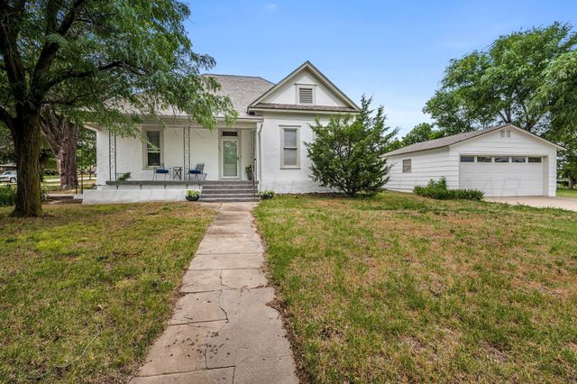 401 Cedar Street, Mclean, TX 79057