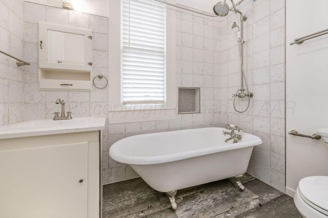 401 Cedar Street, Mclean, TX 79057