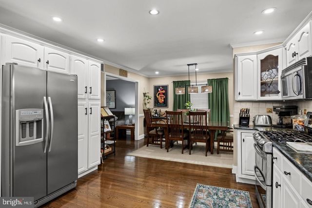 203 PATRICIA AVE, Delran, NJ 08075