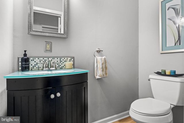 203 PATRICIA AVE, Delran, NJ 08075