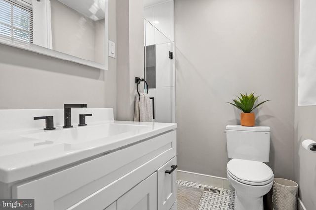 203 PATRICIA AVE, Delran, NJ 08075