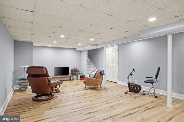 203 PATRICIA AVE, Delran, NJ 08075