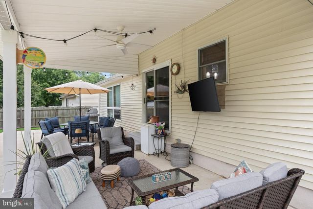 203 PATRICIA AVE, Delran, NJ 08075