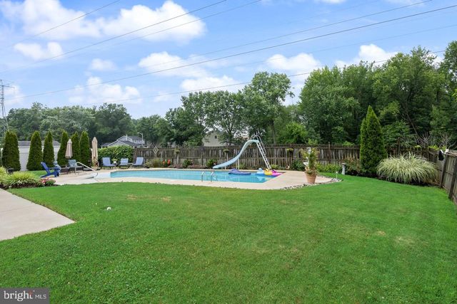 203 PATRICIA AVE, Delran, NJ 08075