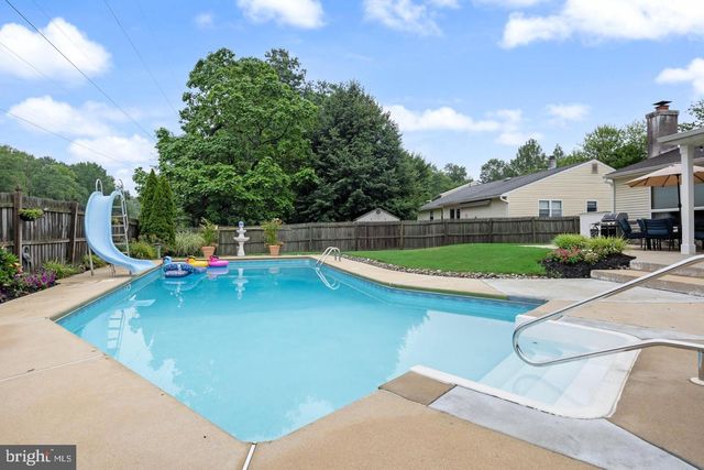 203 PATRICIA AVE, Delran, NJ 08075