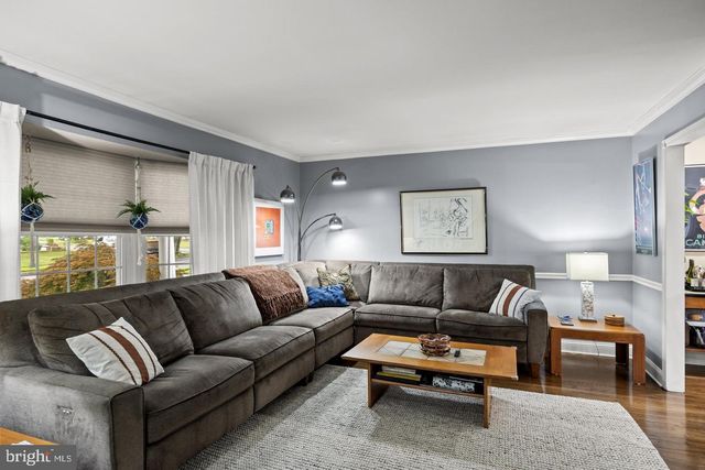 203 PATRICIA AVE, Delran, NJ 08075