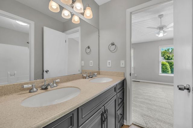 523 Williamsburg Dr, Nashville, TN 37214