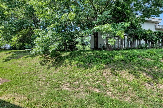 523 Williamsburg Dr, Nashville, TN 37214