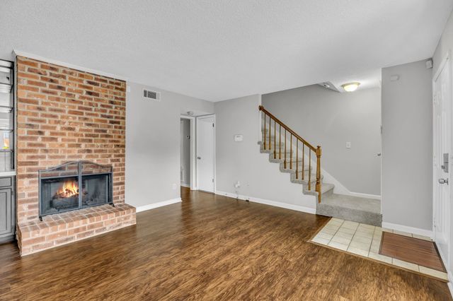 523 Williamsburg Dr, Nashville, TN 37214