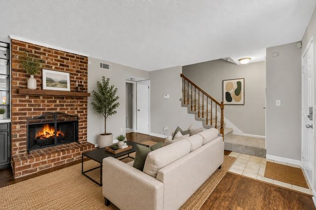 523 Williamsburg Dr, Nashville, TN 37214