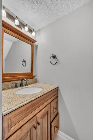 523 Williamsburg Dr, Nashville, TN 37214