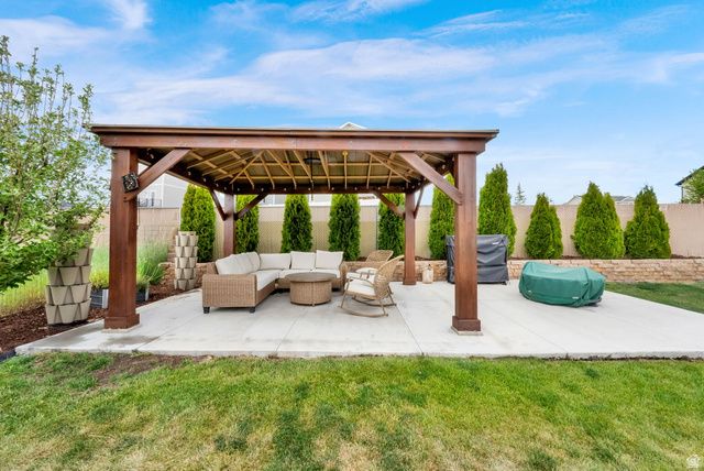 2531 N 1000 E, Layton, UT 84040