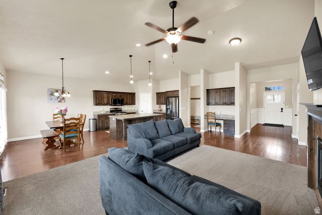 2531 N 1000 E, Layton, UT 84040