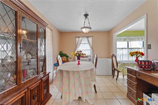 2080 Allison Road, Martindale, TX 78655