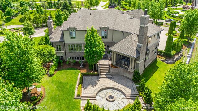 4911 Pinnacle Boulevard, Oakland Charter Township, MI 48306