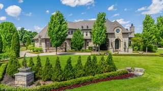 4911 Pinnacle Boulevard, Oakland Charter Township, MI 48306