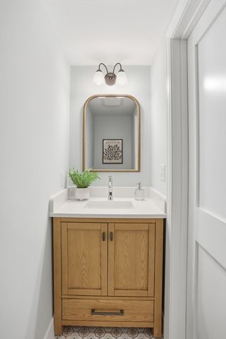 4 Littlefield Rd, Acton, MA 01720