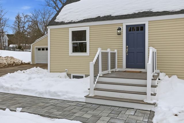 4 Littlefield Rd, Acton, MA 01720