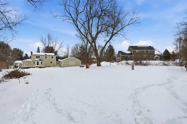 4 Littlefield Rd, Acton, MA 01720