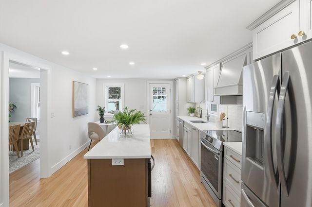 4 Littlefield Rd, Acton, MA 01720