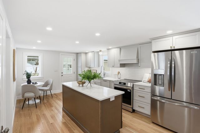 4 Littlefield Rd, Acton, MA 01720