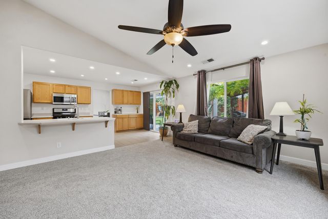 3223 W Sedona Avenue, Visalia, CA 93291