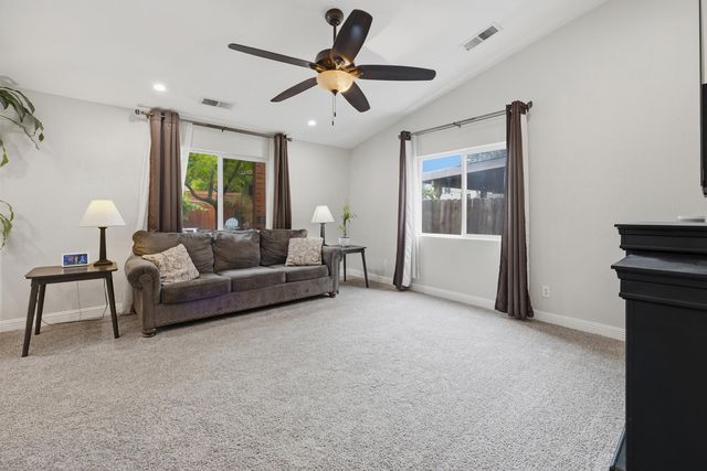 3223 W Sedona Avenue, Visalia, CA 93291